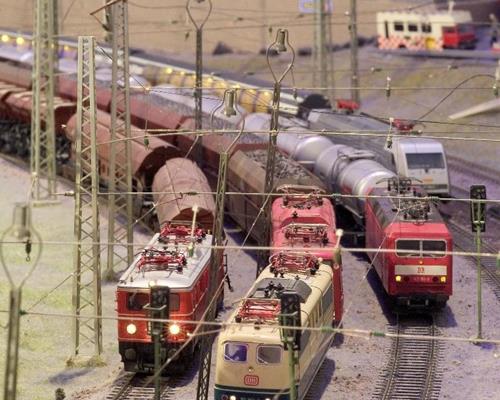 ArsTECNICA - Exposition trains miniatures & paradis des bricoleurs