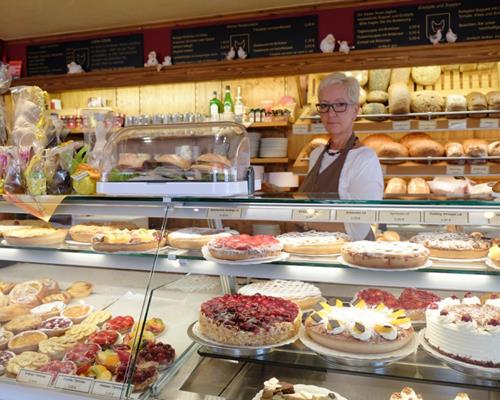 OldSMUGGLER  Café - Bistro - Bread Shop